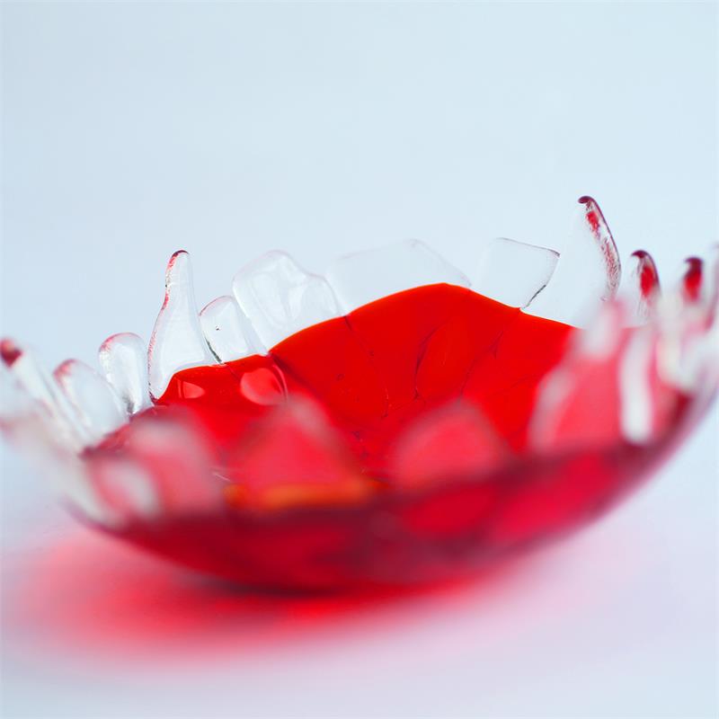 red fun fraggley fused glass bowl 